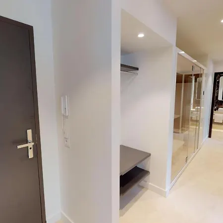 Apartment White Pearl 3.04